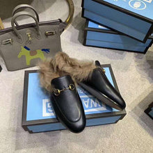 Load image into Gallery viewer, Gucci Women Princetown Leather Slipper with Lamb Wool-Black