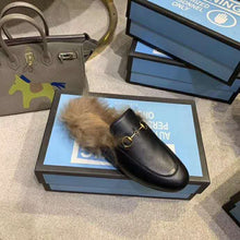 Load image into Gallery viewer, Gucci Women Princetown Leather Slipper with Lamb Wool-Black