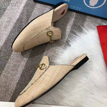 Load image into Gallery viewer, Gucci Women Princetown Raffia Slipper 1cm Heel-Sandy
