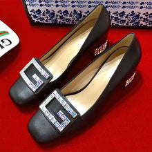 Load image into Gallery viewer, Gucci Women Shoe Leather Mid-Heel Pump with Crystal G 50mm Heel-Black