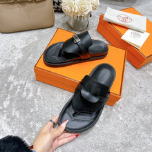 Load image into Gallery viewer, Hermes Elixir Sandal Black