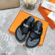 Load image into Gallery viewer, Hermes Elixir Sandal Black