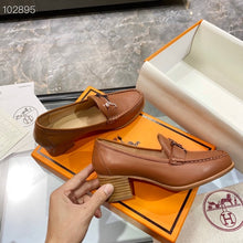 Load image into Gallery viewer, Hermes Elysee  Pump Brown