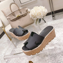 Load image into Gallery viewer, Hermes Eze 30 Sandal Black