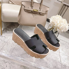 Load image into Gallery viewer, Hermes Eze 30 Sandal Black