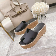 Load image into Gallery viewer, Hermes Eze 30 Sandal Black