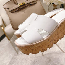 Load image into Gallery viewer, Hermes Eze 30 Sandal White