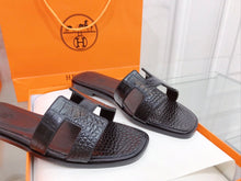 Load image into Gallery viewer, Hermes Oran Sandal Black