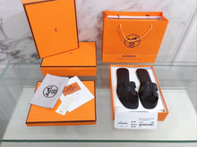 Load image into Gallery viewer, Hermes Oran Sandal Black