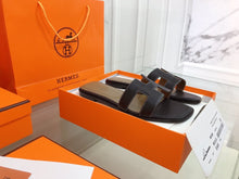 Load image into Gallery viewer, Hermes Oran Sandal Black