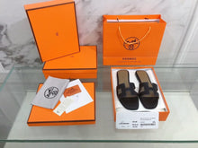 Load image into Gallery viewer, Hermes Oran Sandal Black