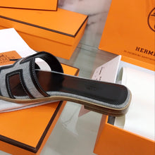 Load image into Gallery viewer, Hermes Oran Sandal Black/Silver