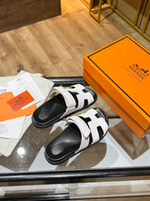 Load image into Gallery viewer, Hermes Oran Sandal Black/White