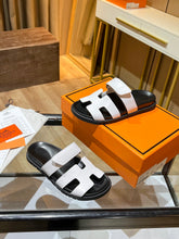 Load image into Gallery viewer, Hermes Oran Sandal Black/White