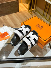 Load image into Gallery viewer, Hermes Oran Sandal Black/White