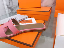 Load image into Gallery viewer, Hermes Oran Sandal Pink