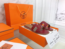 Load image into Gallery viewer, Hermes Oran Sandal Red