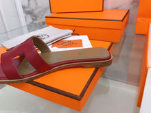 Load image into Gallery viewer, Hermes Oran Sandal Red