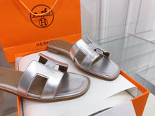 Load image into Gallery viewer, Hermes Oran Sandal Silver