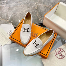 Load image into Gallery viewer, Hermes Paris Loafer White