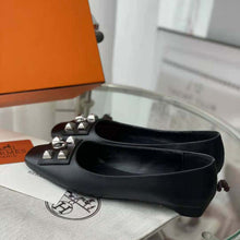 Load image into Gallery viewer, Hermes Women Danseuse Ballet Flat in Calfskin Leather-Black