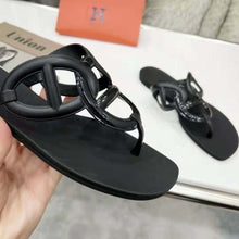 Load image into Gallery viewer, Hermes Women Egerie Sandal in Waterproof TPU with Chaine D Ancre Motif-Black