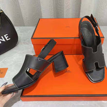 Load image into Gallery viewer, Hermes Women Elbe 60 Sandal in Calfskin Leather-Black