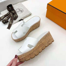 Load image into Gallery viewer, Hermes Women Eze 30 Sandal in 7cm Heel Height-White