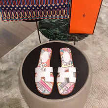 Load image into Gallery viewer, Hermes Women Oran Sandal Cotton Canvas "Faubourg Rainbow" Print-White