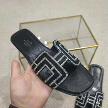 Load image into Gallery viewer, Hermes Women Oran Sandal in Suede Goatskin-Black