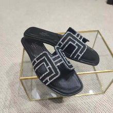 Load image into Gallery viewer, Hermes Women Oran Sandal in Suede Goatskin-Black