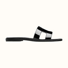 Load image into Gallery viewer, Hermes Women Oran Sandal Patent Calfskin Iconic "H"-Black
