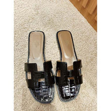 Load image into Gallery viewer, Hermes Women Oran Sandal Smooth Mississippiensis Alligator Iconic "H" Cut-Out