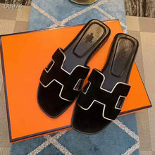 Load image into Gallery viewer, Hermes Women Oran Sandal Velvet Nappa Leather Metallic Finish Iconic "H"
