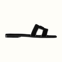 Load image into Gallery viewer, Hermes Women Oran Sandal Velvet Nappa Leather Metallic Finish Iconic "H"