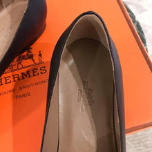 Load image into Gallery viewer, Hermes Women Pegase Ballerina in Calfskin-Black