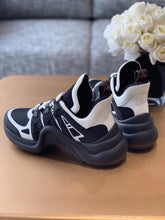 Load image into Gallery viewer, Louis Vuitton Archlight Sneakers Calfskin Leather Fall/Winter Collection Black/White