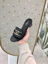 Load image into Gallery viewer, Louis Vuitton Lock It Mules Calfskin Leather Spring/Summer Collection Black
