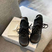 Load image into Gallery viewer, Louis Vuitton Women LV Archlight Sneaker Patent Monogram Canvas Technical Fabrics