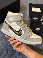 Load image into Gallery viewer, Nike Dior x Air Jordan High Top Women