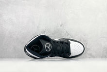 Load image into Gallery viewer, Nike Dunk Air Jordan Black/White Women