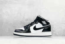 Load image into Gallery viewer, Nike Dunk Air Jordan Black/White Women