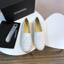 Load image into Gallery viewer, Tweed and Patent Leather CC Espadrilles Spring/Summer Collection Act 2 White