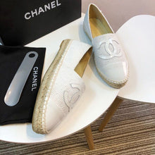 Load image into Gallery viewer, Tweed and Patent Leather CC Espadrilles Spring/Summer Collection Act 2 White